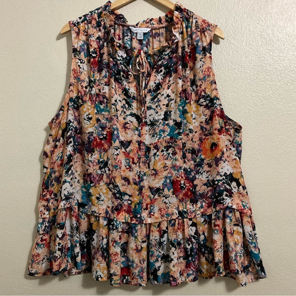 Plus size floral sleeveless top